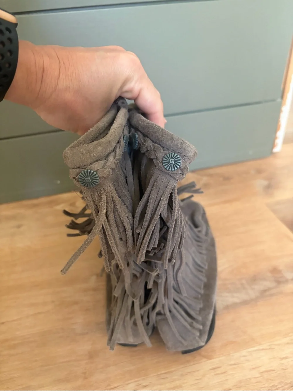 Minnetonka Girls Suede 3 Layer Fringe Moccasin Boots - Taupe Grey Size 2